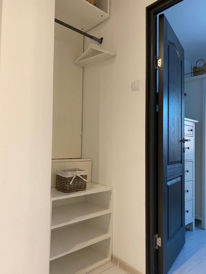 Evan Cozy Flat With Balcony & Parking, 13 September Бухарест Экстерьер фото